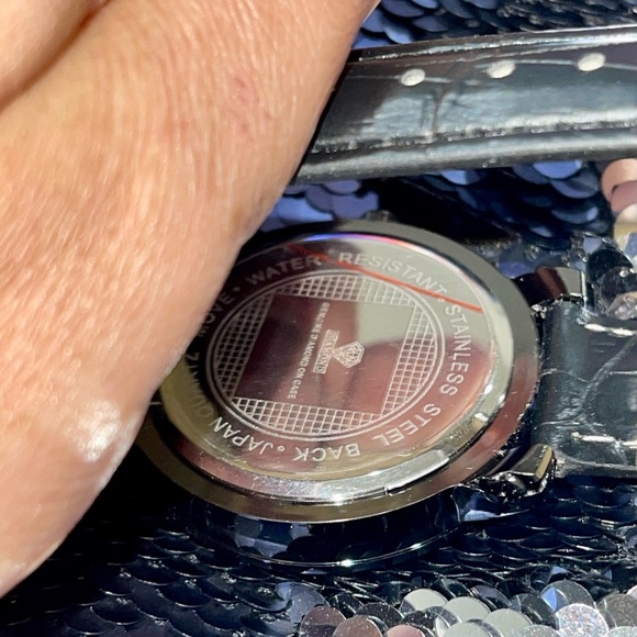 Best Valentines anniversary birthday gift for women real diamond watch not fake - Picture 4 of 7